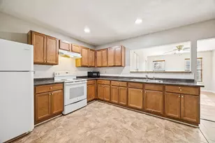 2710 Clover Valley Dr, Garland, TX 75043 - Photo 9