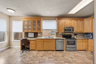 308 Foreman Dr, Euless, TX 76039 - Photo 11