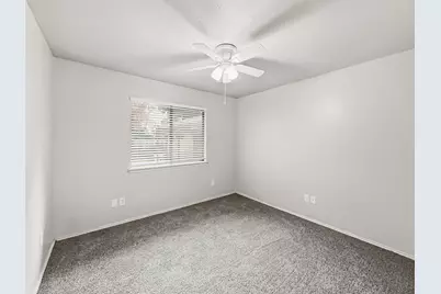 816 Midcreek Drive, Euless, TX 76039 - Photo 15