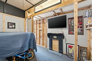 1130 N Lone Star Pkwy, McGregor, TX 76657 - Photo 35