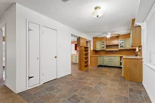 10130 Brookwood Dr, Tyler, TX 75707 - Photo 5