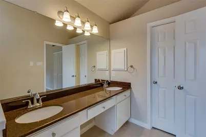 9120 Cumberland Drive, Irving, TX 75063 - Photo 27