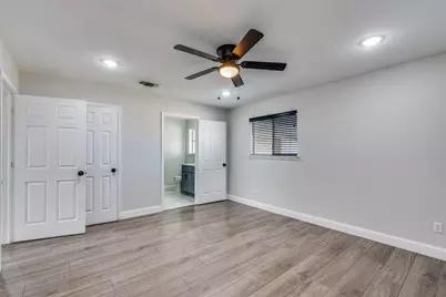 348 Thompson Street, Fort Worth, TX 76134 - Photo 11