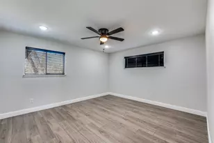 348 Thompson St, Fort Worth, TX 76134 - Photo 19