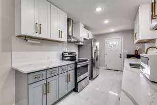 348 Thompson St, Fort Worth, TX 76134 - Photo 5