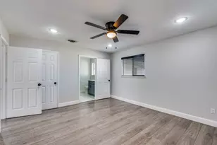 348 Thompson St, Fort Worth, TX 76134 - Photo 11