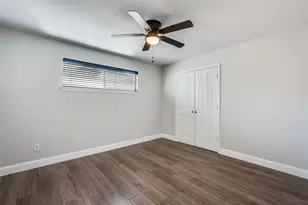 348 Thompson St, Fort Worth, TX 76134 - Photo 17