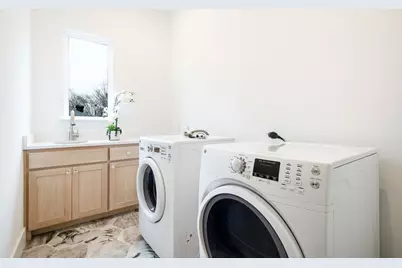 805 S Glasgow, Dallas, TX 75223 - Photo 35