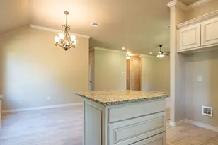 2714 Austin Dr, Granbury, TX 76048 - Photo 15