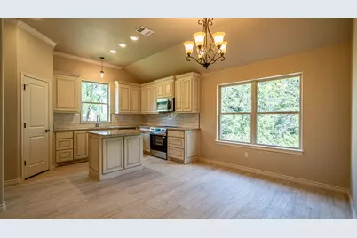 2714 Austin Drive, Granbury, TX 76048 - Photo 9