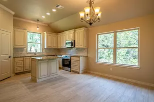 2714 Austin Dr, Granbury, TX 76048 - Photo 9