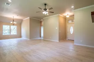 2714 Austin Dr, Granbury, TX 76048 - Photo 7
