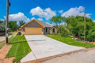 2714 Austin Dr, Granbury, TX 76048 - Photo 3