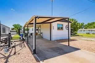 6606 Dayla Ct, Granbury, TX 76049 - Photo 3