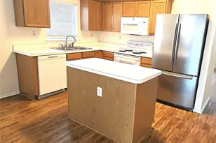 1802 Berkeley Dr, Glenn Heights, TX 75154 - Photo 3