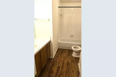 1802 Berkeley Drive, Glenn Heights, TX 75154 - Photo 9