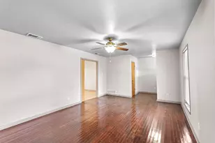 603 E Market St, Mabank, TX 75147 - Photo 5