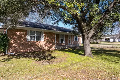 603 E Market Street, Mabank, TX 75147 - Photo 3