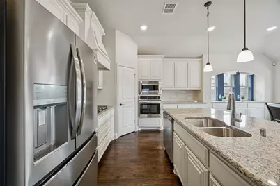 203 Oakcrest Drive, Justin, TX 76247 - Photo 7