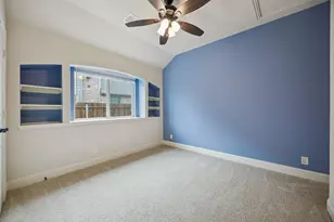 203 Oakcrest Dr, Justin, TX 76247 - Photo 31