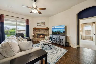 203 Oakcrest Drive, Justin, TX 76247 - Photo 5