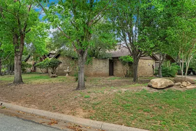 2000 Shadow Ridge Drive, Arlington, TX 76006 - Photo 13