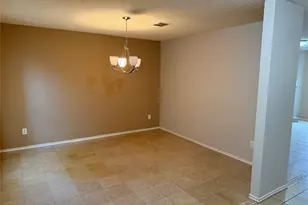2011 Cap Rock Ln, Grand Prairie, TX 75052 - Photo 5