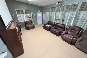 322 Capps St, Marlin, TX 76661 - Photo 3