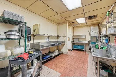 565 W Bedford Euless Road, Hurst, TX 76053 - Photo 5