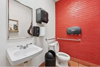 565 W Bedford Euless Road, Hurst, TX 76053 - Photo 17