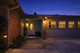 726 Idlewilde Dr, Lewisville, TX 75067 - Photo 3