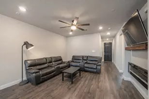 1513 Jackson St, Carrollton, TX 75006 - Photo 13