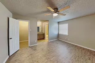 1300 N Creek Dr, Saginaw, TX 76179 - Photo 9