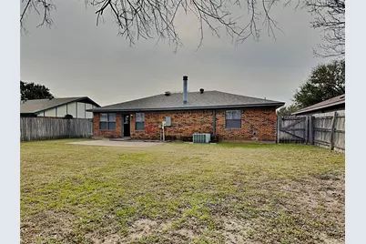 1300 N Creek Drive, Saginaw, TX 76179 - Photo 19