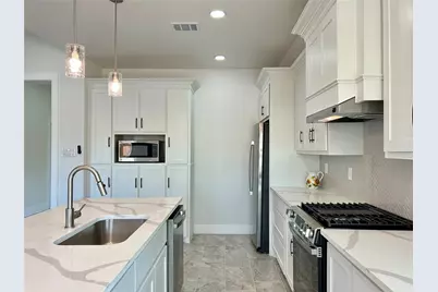 802 S Medora Street, Terrell, TX 75160 - Photo 17