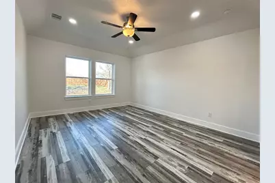 802 S Medora Street, Terrell, TX 75160 - Photo 27