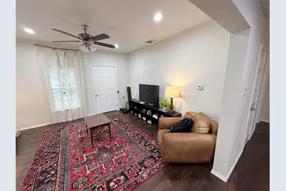 807 Kaufman Street, Waxahachie, TX 75165 - Photo 3