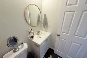 807 Kaufman St, Waxahachie, TX 75165 - Photo 11