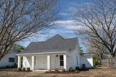 807 Kaufman Street, Waxahachie, TX 75165 - Photo 1