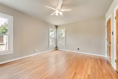 4616 Calmont Avenue, Fort Worth, TX 76107 - Photo 13