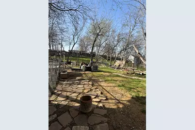 829 W Church Street, Grand Prairie, TX 75050 - Photo 3