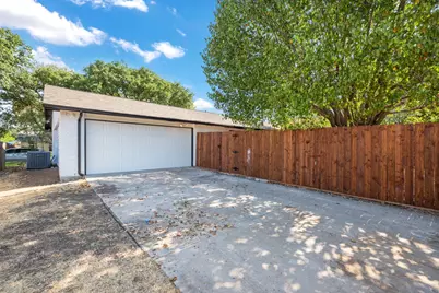 2038 Ash Hill Road, Carrollton, TX 75007 - Photo 5