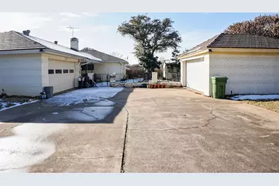 6425 Heidelburg Court, North Richland Hills, TX 76180 - Photo 5