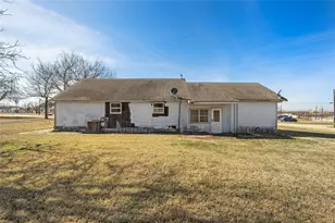 310 S 3rd St, Abbott, TX 76621 - Photo 21