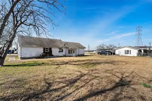 310 S 3rd St, Abbott, TX 76621 - Photo 23