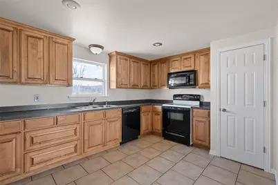 310 S 3rd Street, Abbott, TX 76621 - Photo 5