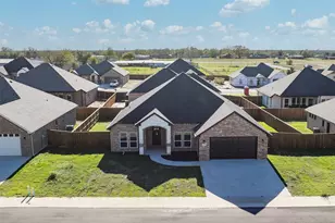 723 Cobblestone Cir, Mabank, TX 75147 - Photo 29