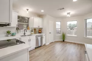 820 Chestnut Ave, Burleson, TX 76028 - Photo 13