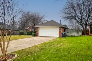 6807 Keeler Dr, Arlington, TX 76001 - Photo 3