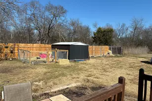 402 N Waco St, Mart, TX 76664 - Photo 13